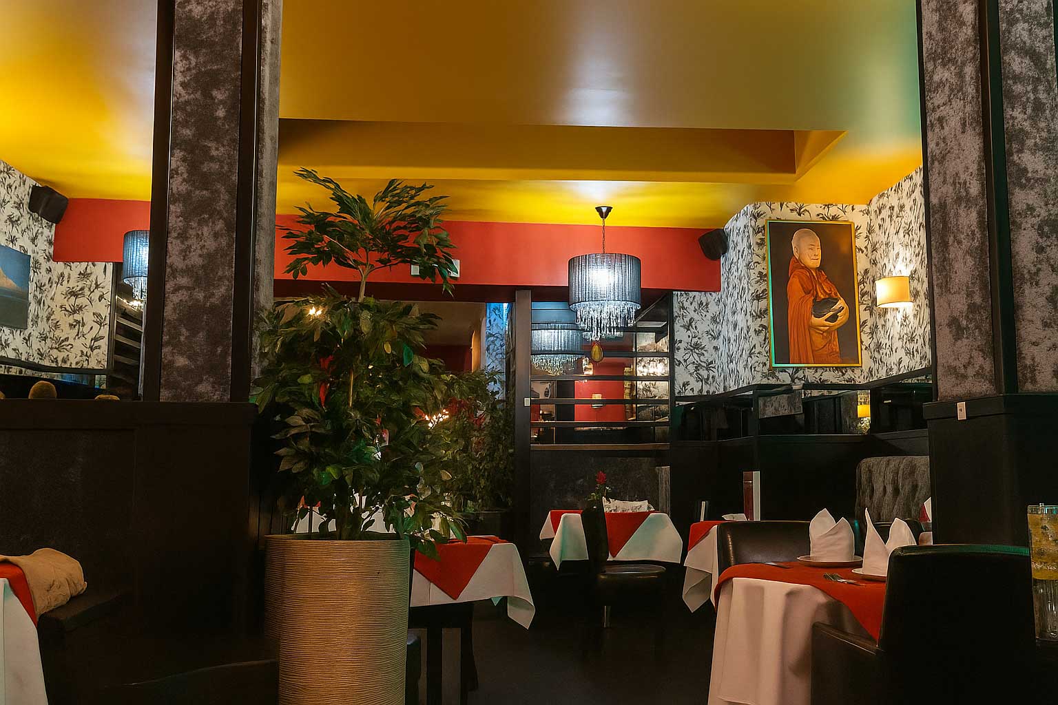 The Dine Indian Restaurant Broxburn Shop Interior